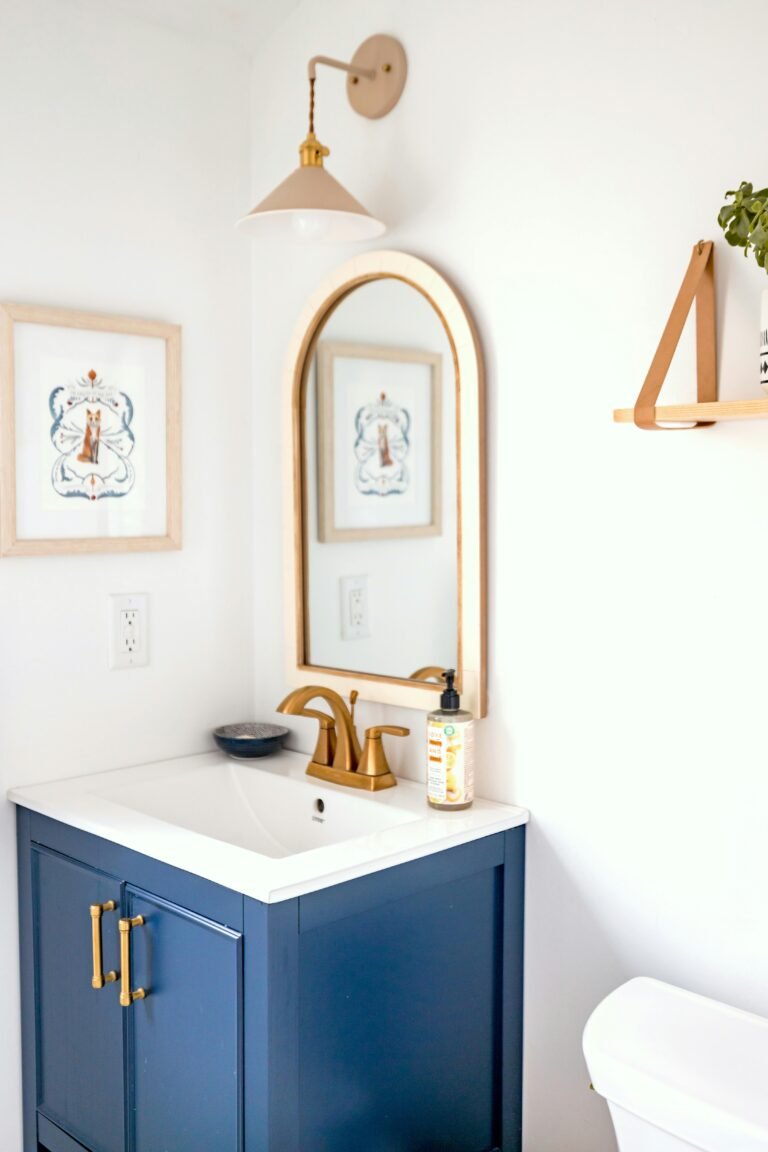 bathroom-mir-arch-framed